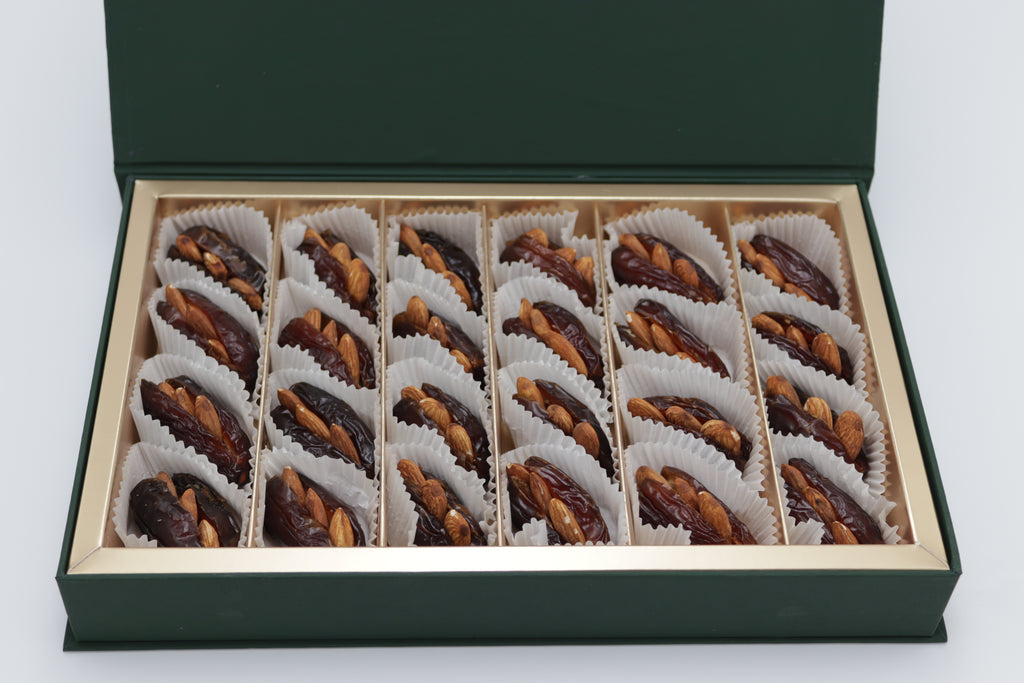 Premium Medjoul Dates Class 1 Stuffed with Almonds