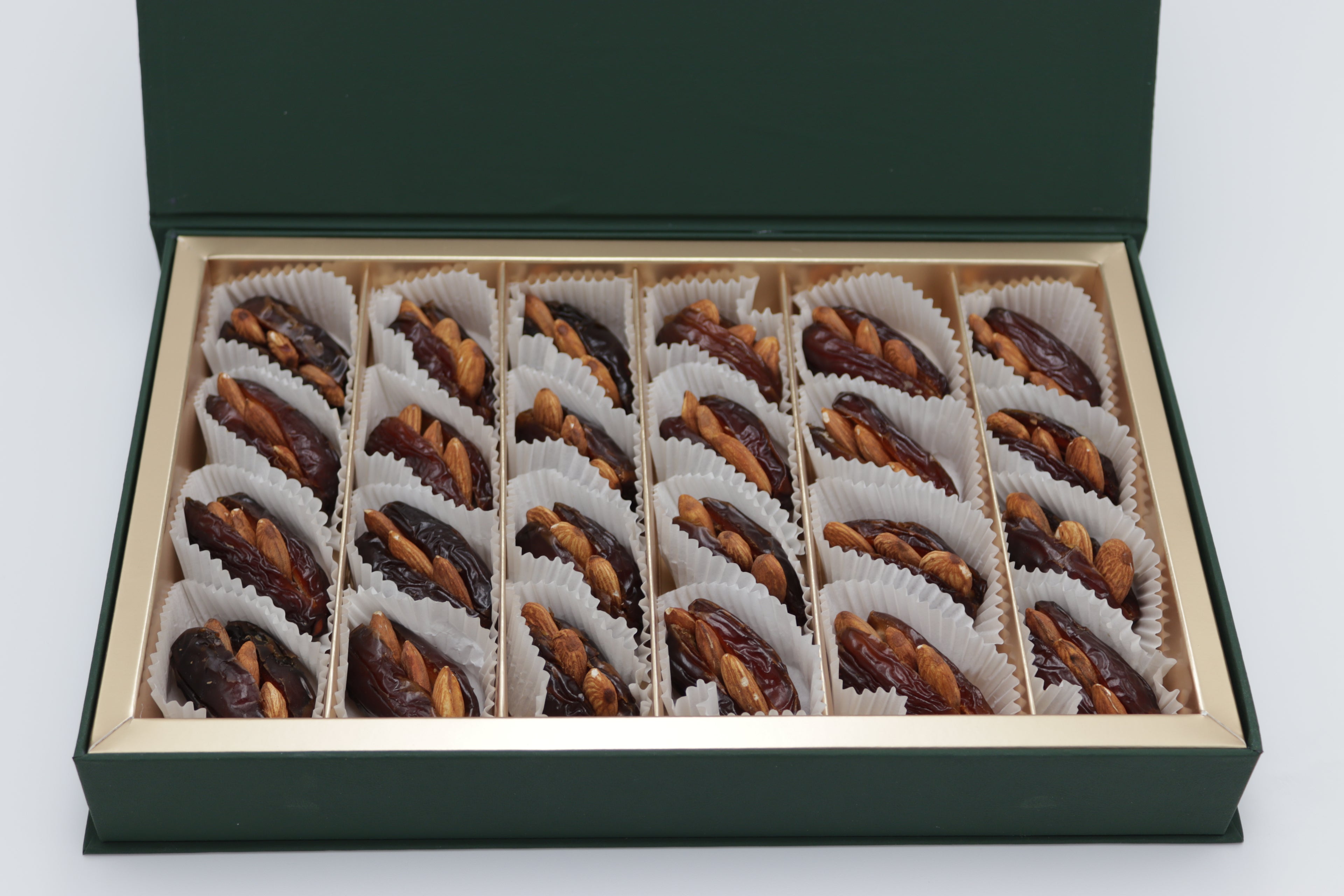 Premium Medjoul Dates Class 1 Stuffed with Almonds