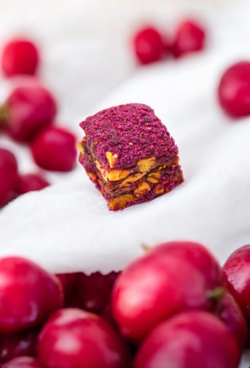 حلقوم بقلاوة تركي فاخر ريد فيلفيتTurkish Delight Baklawa style Red Velvets